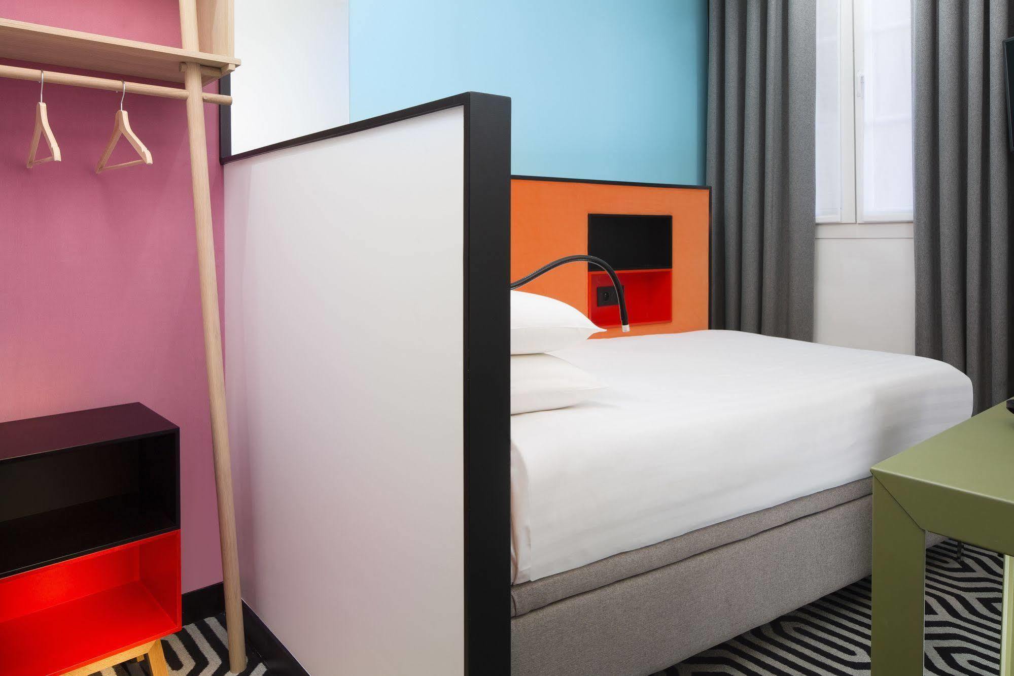 Hotel Pilime Paris Bagian luar foto