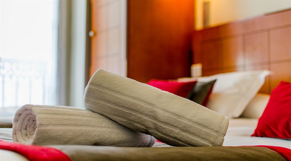 Hotel Pilime Paris Bagian luar foto